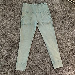 Olivia Rae Stretchy Jogger, Size SMALL, Light Olive Green Color.